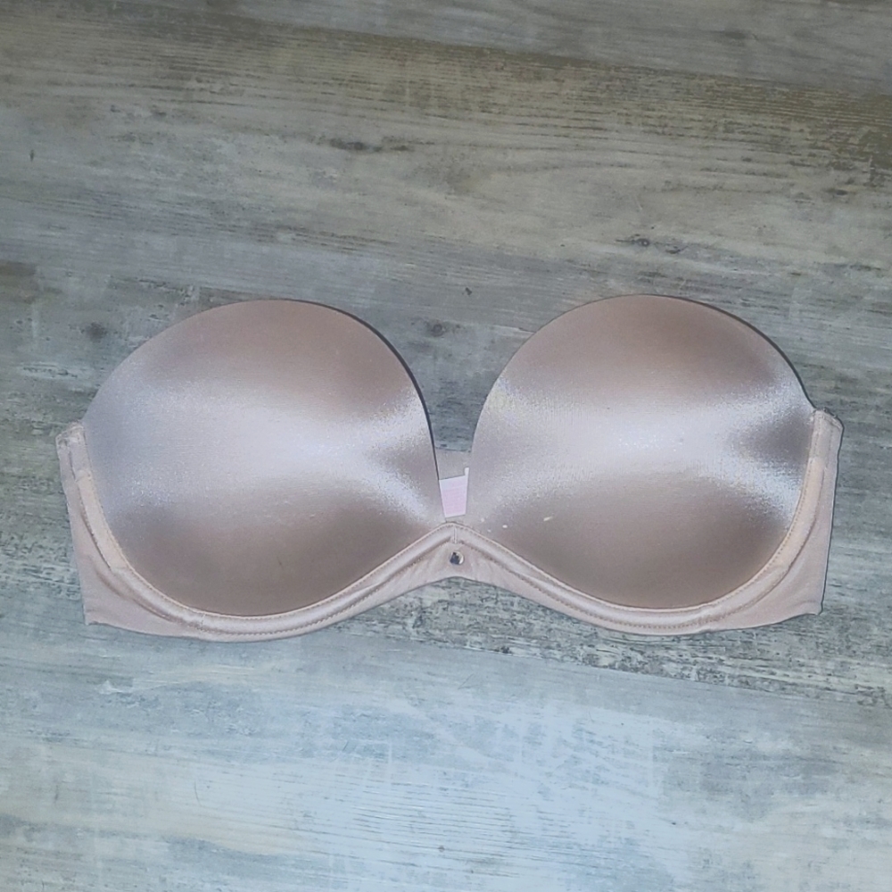 Victoria's Secret Very Sexy strapless bra Size 32D, nude